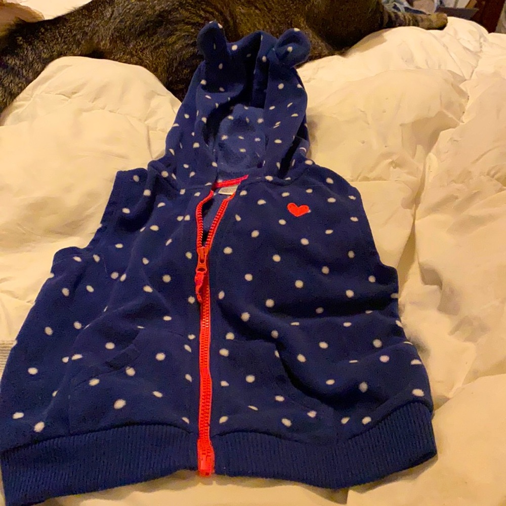 Carter’s 24 mth vest with hood